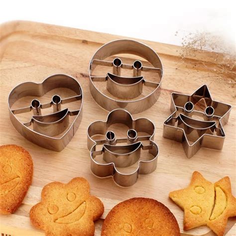 1pcs Heart Cookies Cutter Molds Stainless Steel Cake Mould Biscuit Plunger Forms For Cookies