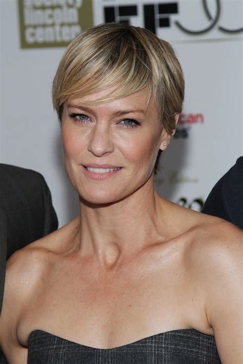 Saint claire underwood / robin wright modlitwy świeca. Robin Wright's Ever-Changing Hairstyles, From Forrest Gump ...