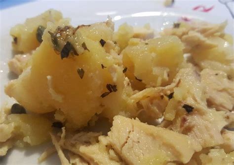 Rigatoni con zucchine, pollo e curry. Ricetta Insalata di pollo, riciclo pollo arrosto di ...
