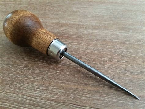 Leather Awl How Its One Of The Most Handy Leather Tools