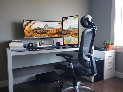 T he perfect ergonomic setup starts with a good chair. Best Ergonomic Office Chair Desk Keyboard Mouse Setup ...