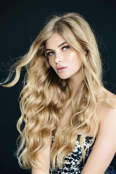 Types Of Hair Weaves For White Girls And How To Do It Right