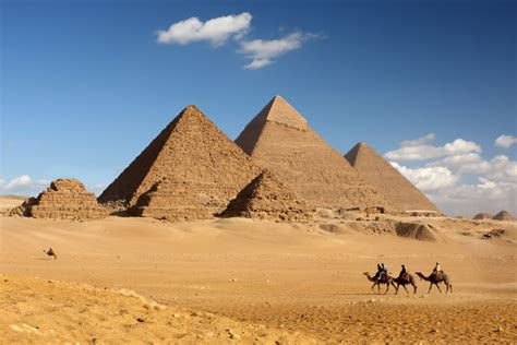 25 Most Famous Landmarks You Should Visit Before You Die