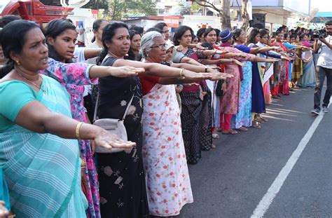 Sabarimala Temple Indian Women Form 620km 385 Mile Human Chain For Equality Metal Gaia
