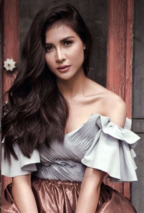 Sanya Celebrities Filipino Fashion
