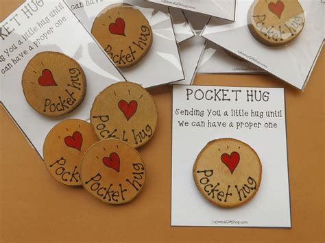 Pocket Hug ~ Small Wood Slice ~ Customisable Card ~ Lockdown T ~ Hugs ~ Comfort ~ Small Token