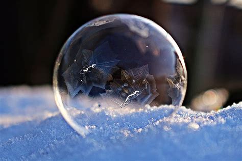 Hd Wallpaper Frozen Bubble Soap Bubble Ice Ball Winter Ice Bubble