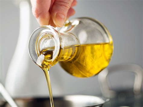 Olive oil contains vitamin e and squalene which are both fantastic for treating dry, damaged, and irritated skin conditions. Olive oil: Health benefits, nutritional information