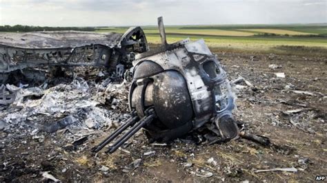 ukraine s poroshenko vows response to luhansk plane downing bbc news