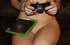 smutty gamer tits xbox360