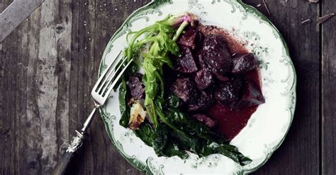 Ragoût de sanglier au vin rouge
