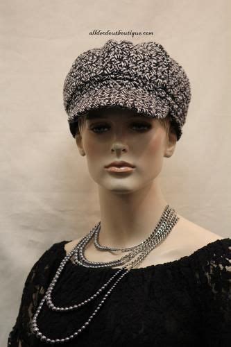 Newsboy Round Top Hat Knit Black And White With Silver Stitching