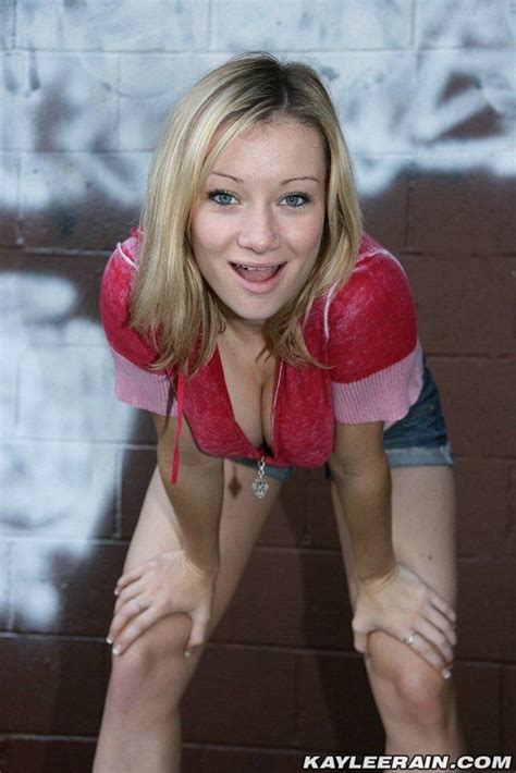 Amazing Blonde Nineteen Year Old Kaylee Rain Stripping Outdoors Porn