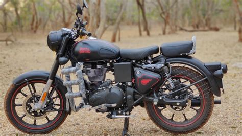 Royal enfield classic 350 down payment and emi. Royal Enfield Classic 350 Stealth Black basic review - YouTube