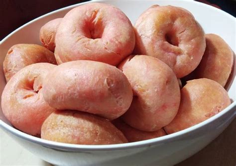 Kemarin bikin bakpao pake resep ksb ini lakok empuk dicoba bikin donat ah kan praktis sekali aja proofingnya eh ternyata menul2 lembut. Resep Donat empuk dan lembut oleh L Mella - Cookpad