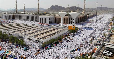 Pada tahun ini hari arafah bertepatan dengan kamis 30 juli 2020. Sebaik-baik Doa Adalah Doa Di Hari Arafah, 9 Zulhijjah ...