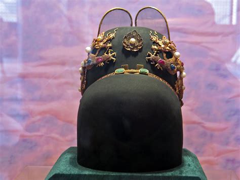 Ming Dynasty Emperors Crown With Gold And Gemstones China Royal