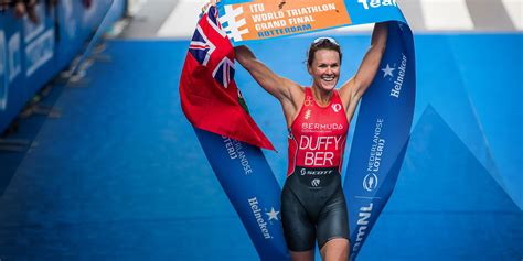 She won gold in the women's triathlon in the xxi commonwealth games held in 2018 in australia. Flora Duffy se muestra optimista sobre su lesión. - Trimexico