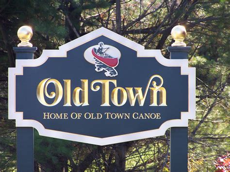 Small Town Welcome Sign City Sign Old Town Old Town Canoe