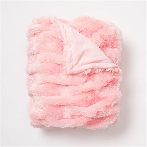 College Dorm Room Blankets And Throws For All Aesthetics Dormify Faux Fur Throw Blanket Pink