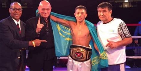 Казахстанские боксеры Балоев и Харсан продолжили досрочную победную ...