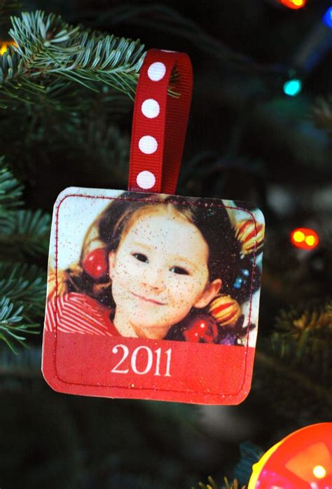 Fast Easy Inexpensive Cute Photo Ornaments A Tutorial