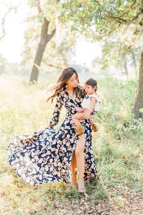 What To Wear To Fall Family Mini Session Fall EVEREVE Trends JOYFULLY GREEN Maxi Dresses
