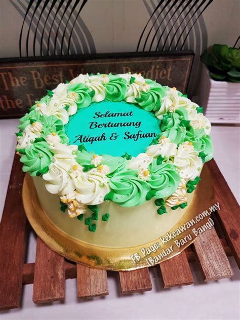Design Kek Hantaran Kahwin Simple Kek Happy Anniversary Yang Sgt Cantik Kek Ulang Tahun
