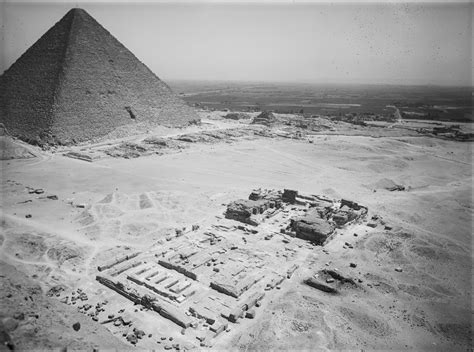 Digital Giza Khafre Pyramid Temple