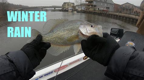 Winter Crappie Fishing In The Rain Youtube