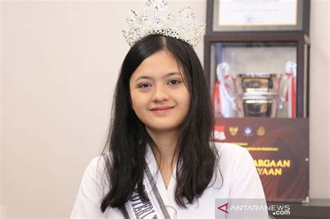 Melalui Ajang Puteri Indonesia 2020 Amelia Kenalkan Budaya Kalteng
