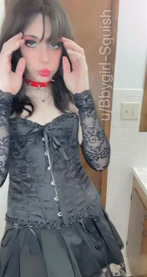Would You Suck Off A Goth Girl 🥺 ️ Scrolller