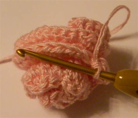 Lauras Frayed Knot My Crocheted Rose