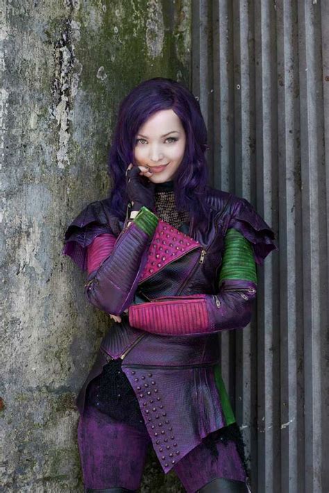 Disneys Dove Cameron Heads To Houston Houston Chronicle