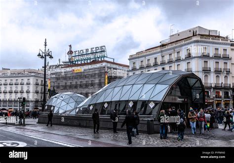 Puerta De Sol Hi Res Stock Photography And Images Alamy