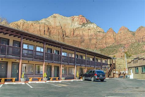 Historic Pioneer Lodge In Springdale Utah Greater Zion Lodging