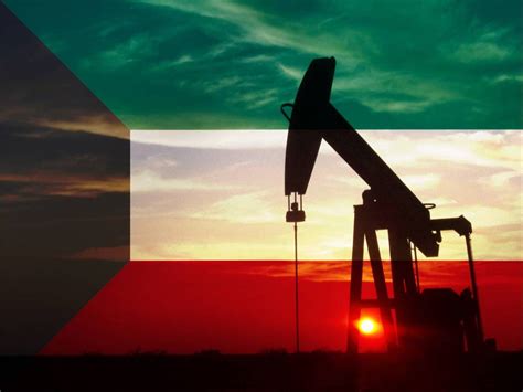 يعرّف النفط كيميائياً أنّه مزيج معقّد من الهيدروكربونات؛ وهو يختلف في مظهره ولونه وتركيبه بشكل. سعر برميل النفط الكويتي ينخفض 2.86 دولار ليبلغ 11.86 دولار
