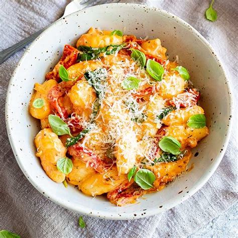 This Creamy Sun Dried Tomato Gnocchi Is The Best Kind Of Comfort Food
