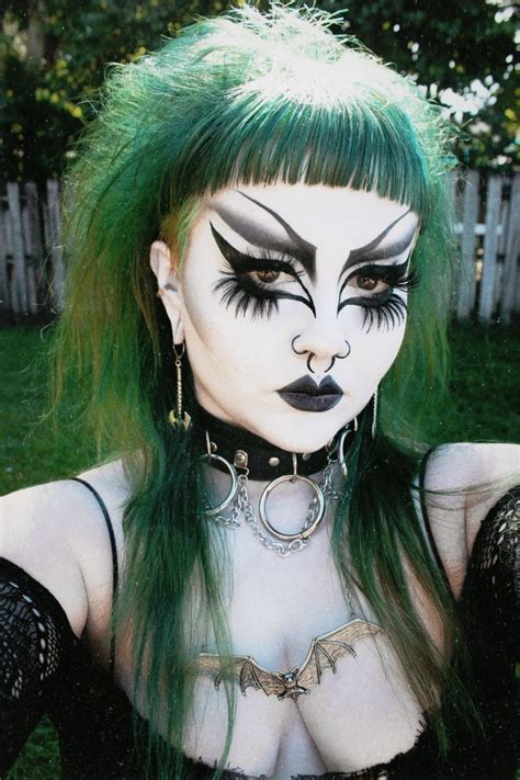 Trad Goth 🦇 Goth Makeup Trad Goth Makeup Punk Makeup