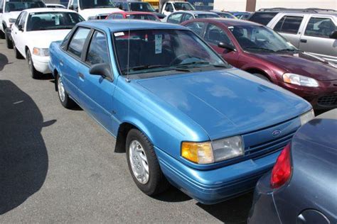 1993 Blue Ford Tempo 4dr Sedan