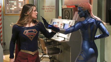 Supergirl Smallville Laura Vandervoort On Melissa