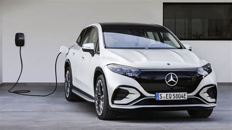 The Wrap Is Off Mercedes Benz Unveils New 2023 Eqs Suv For The Us Market