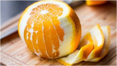 10 Best Homemade Orange Peel Powder Face Packs For Glowing Skin Must