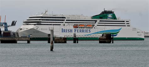 Escale Inaugurale Du Wb Yeats Dirish Ferries Tous Nos Efforts Sont