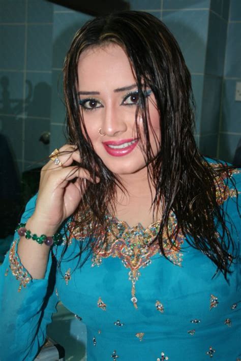Pashto Film Drama Actress And Model Nadia Gul Pictures Wallpapers Imeags ~ Welcome To Pakhto