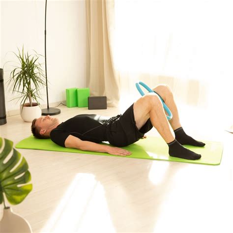 Die top übungen für das beintraining zuhause. Pilates Ring für Bauch Beine Po Fitness Training kaufen