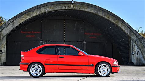 Bmw Classic Remembers The E36 Compact Bimmerlife