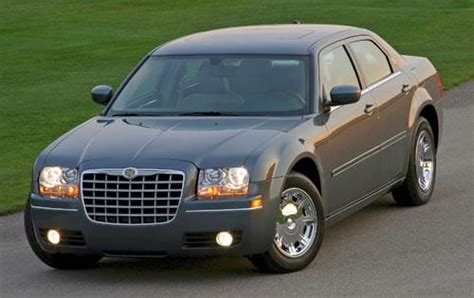 Used 2005 Chrysler 300 Consumer Reviews 732 Car Reviews Edmunds