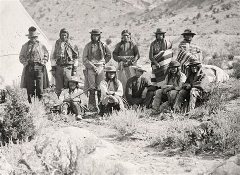 Nov 02, 2019 · 21 captivating photos from the wild west no doubt the media has portrayed the wild west a certain way, but is it really an accurate representation of that time in american history? Photographs of the Old West 2 (43 pics) - NetHugs.com