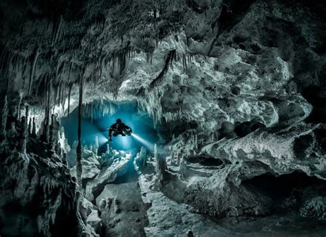 Brave Scuba Diver Shares Stunning Photos Of Mazes Of Underwater Caves